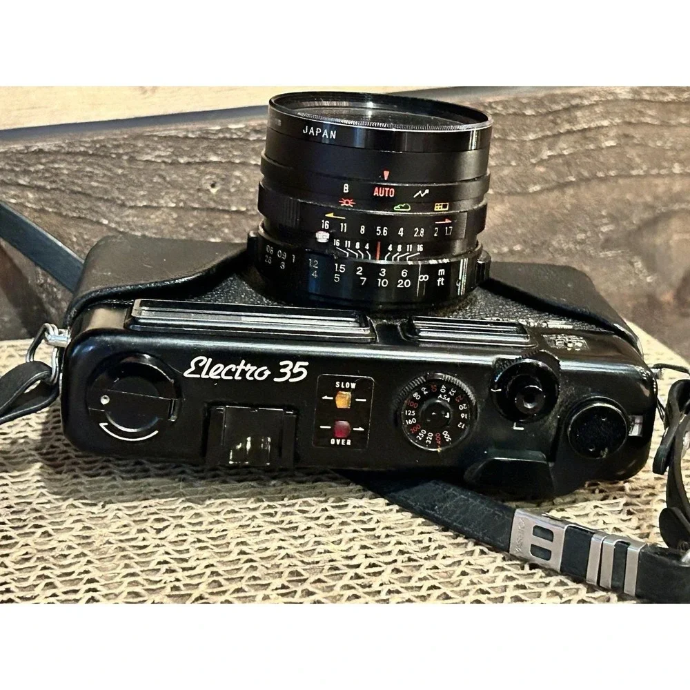 YASHICA ELECTRO 35‎ GT RANGEFINDER 1.7 Lens Film Camera Not Tested